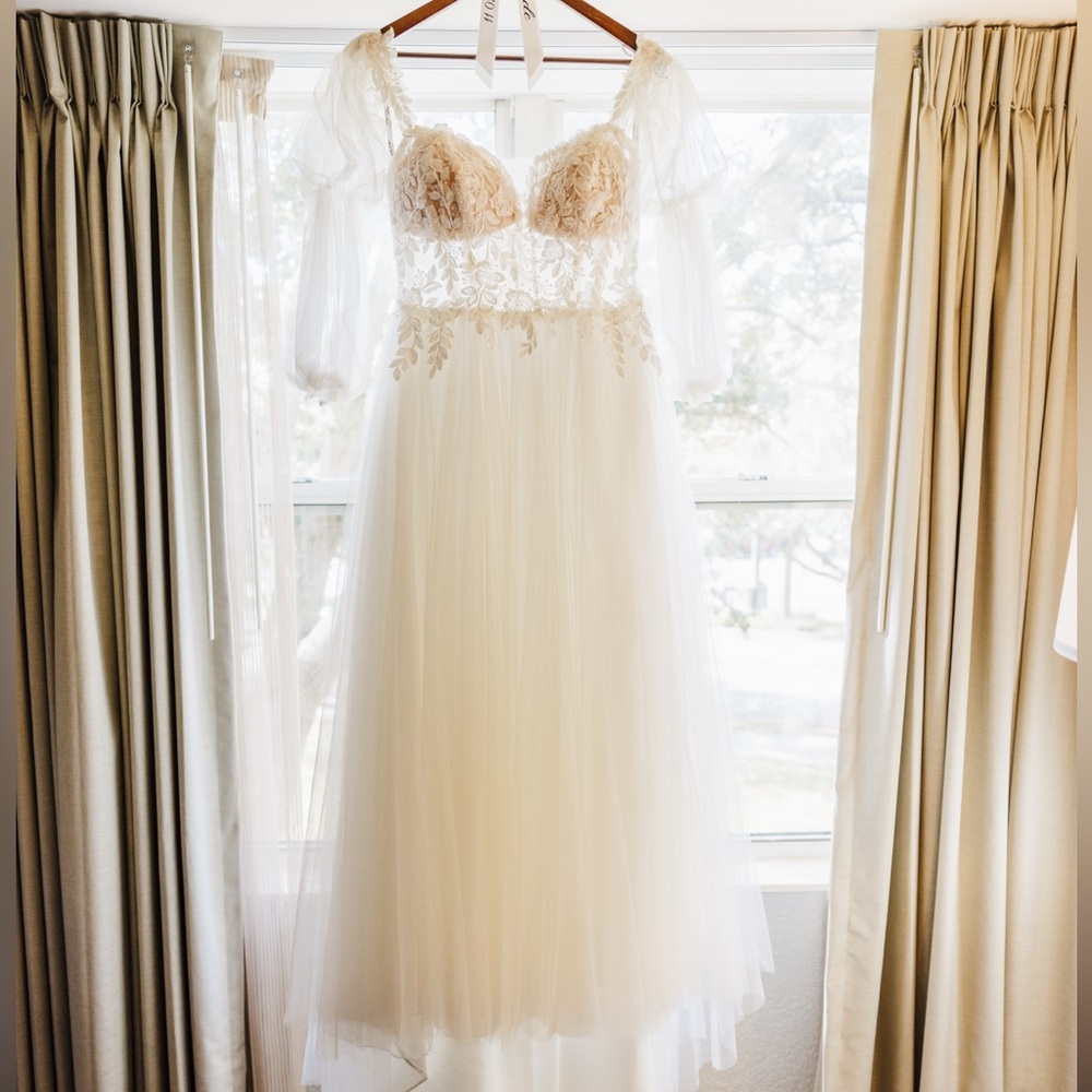 Stella York Wedding Dress #7573
